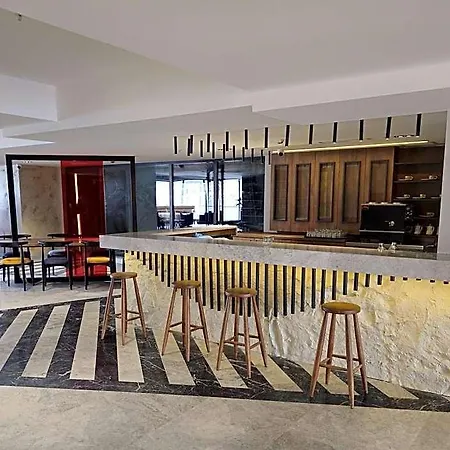 Ramada Encore By Wyndham Arnavutky 3* Istanbul